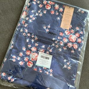 Beautiful satin floral robe, size S,M - BRAND NEW (still in packaging)